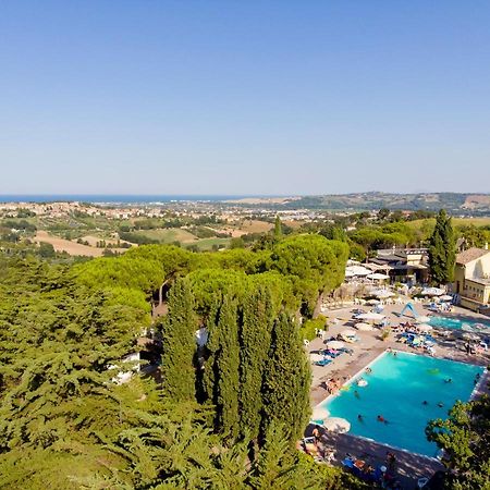 Camping Village Mar Y Sierra San Costanzo Екстериор снимка