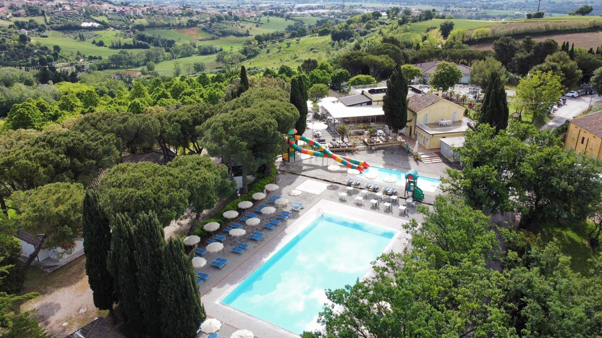 Camping Village Mar Y Sierra San Costanzo Екстериор снимка
