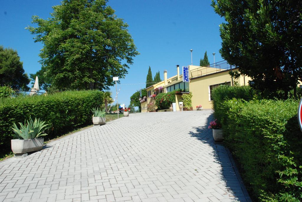 Camping Village Mar Y Sierra San Costanzo Екстериор снимка
