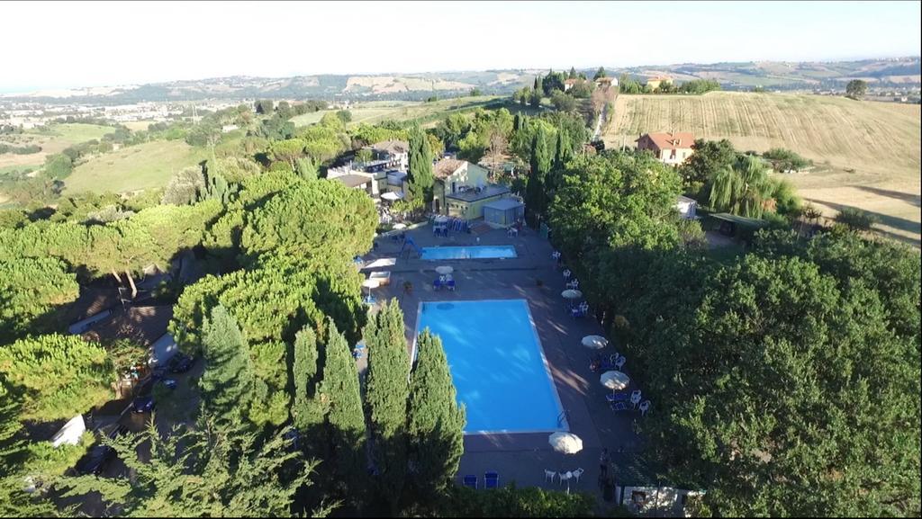 Camping Village Mar Y Sierra San Costanzo Екстериор снимка
