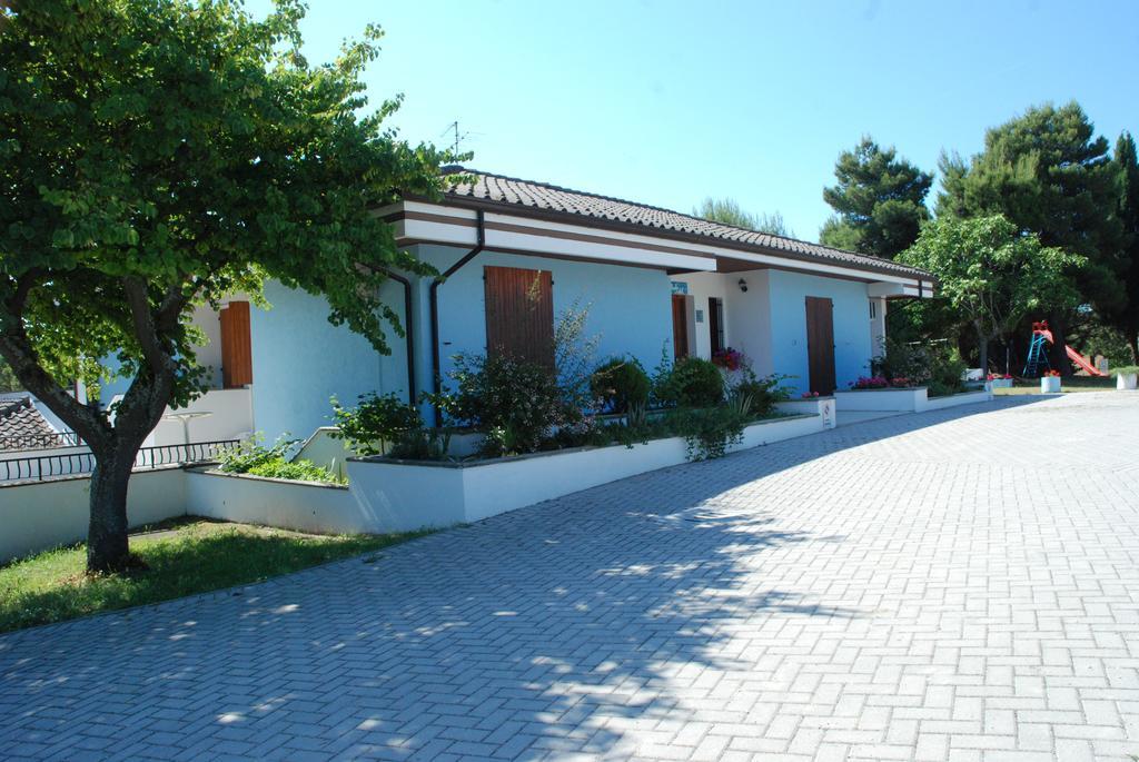 Camping Village Mar Y Sierra San Costanzo Екстериор снимка