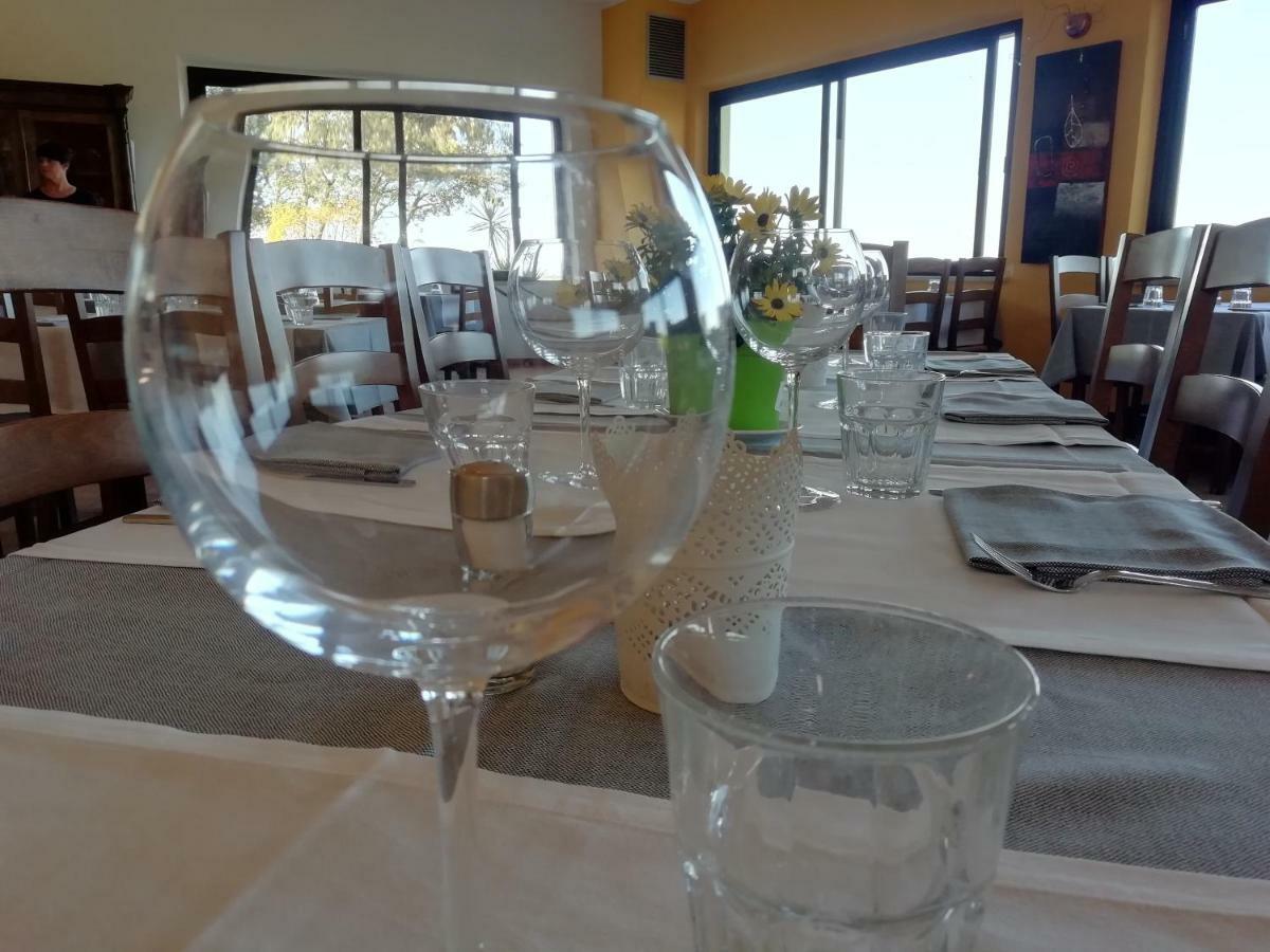 Camping Village Mar Y Sierra San Costanzo Екстериор снимка