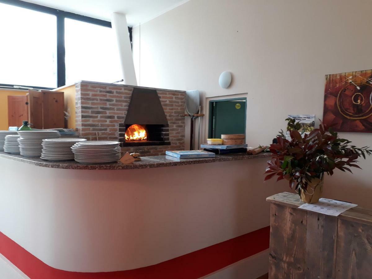 Camping Village Mar Y Sierra San Costanzo Екстериор снимка