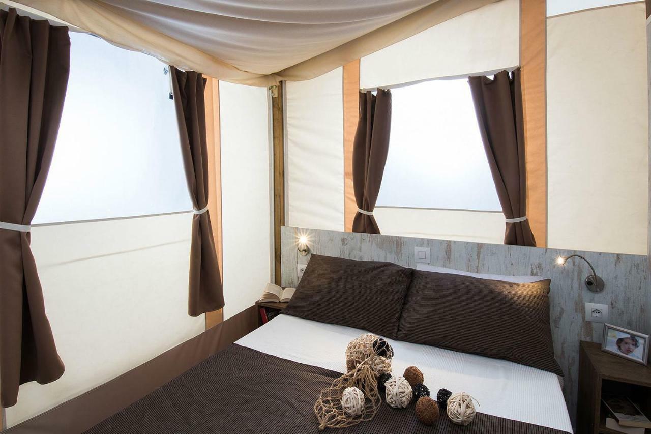 Camping Village Mar Y Sierra San Costanzo Екстериор снимка