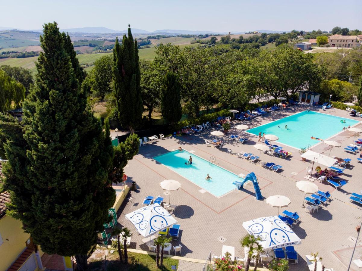 Camping Village Mar Y Sierra San Costanzo Екстериор снимка