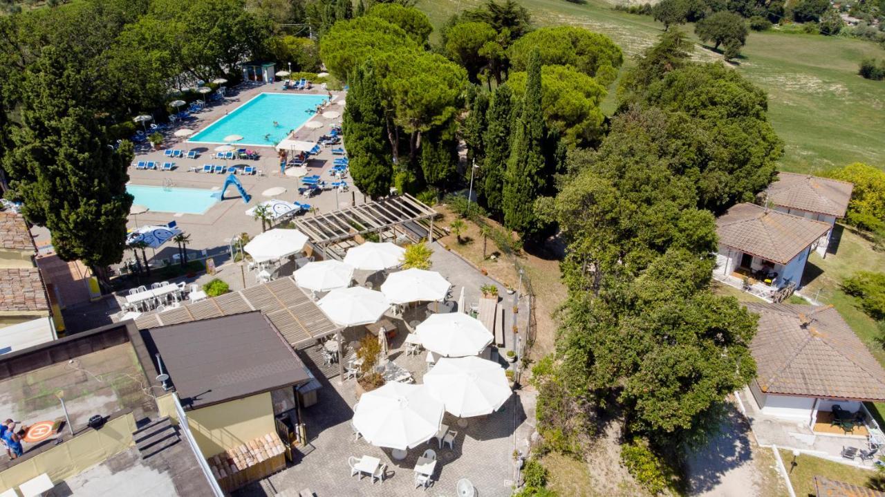 Camping Village Mar Y Sierra San Costanzo Екстериор снимка